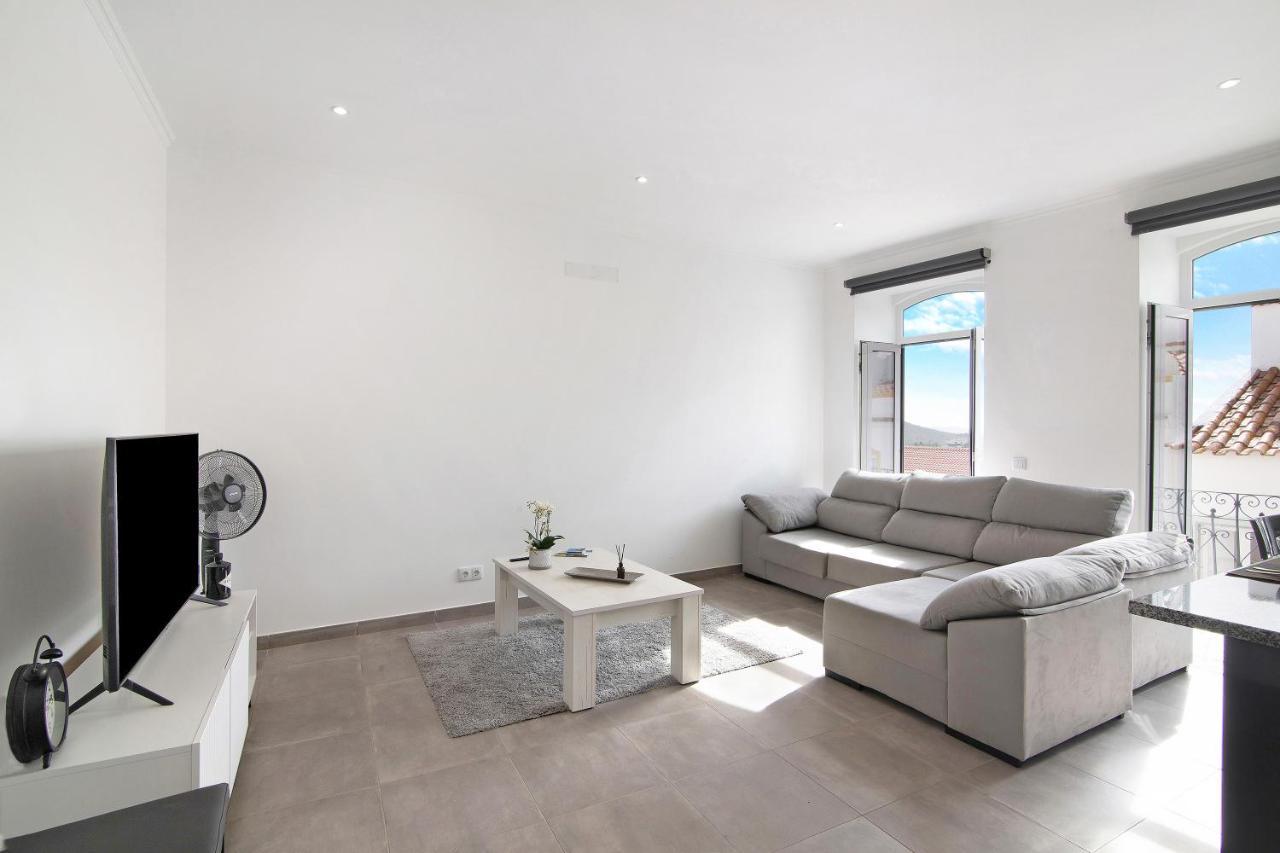 Traditional 3 Bedroom Apartment Alte Exteriör bild